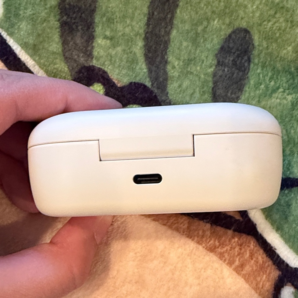 New BOSE QCEarbuds headphones AirPods wireless Bluetooth earbuds electronics - Picture 8 of 12